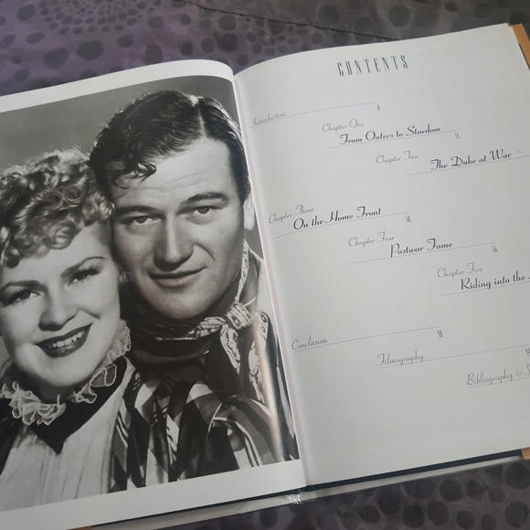 John Wayne The Duke book - Picture 4 of 4